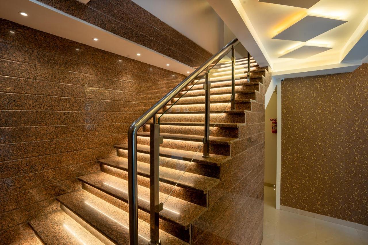 Hotel Empire - Near Mumbai International Airport — Photos 1
